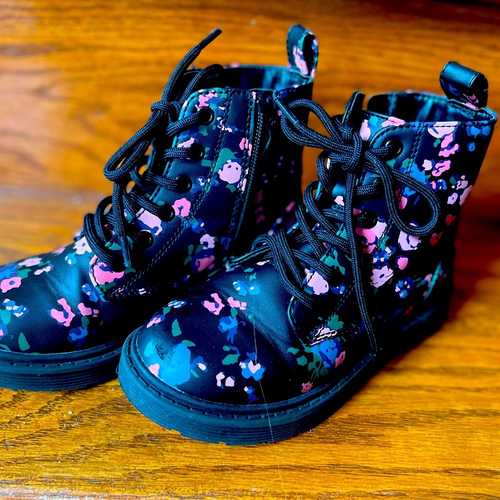 Girls Floral Boots